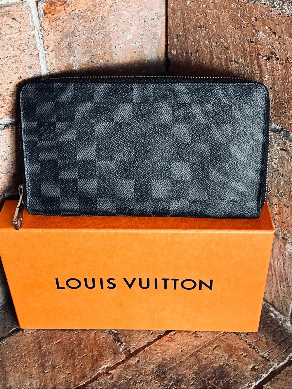 🏴☠️ Louis Vuitton Graphite Zippy Large Wallet Organizer or Clutch EUC w box